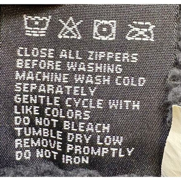 Women’s New Balance Chevron Puffer Jacket Fleece Lined Hooded Zip Front Size M - Picture 9 of 11